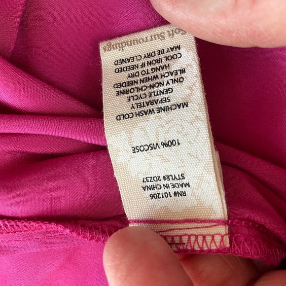 Soft Surroundings Alita Tunic Top Womens Medium Magenta V Neck Slinky Viscose - Picture 14 of 15